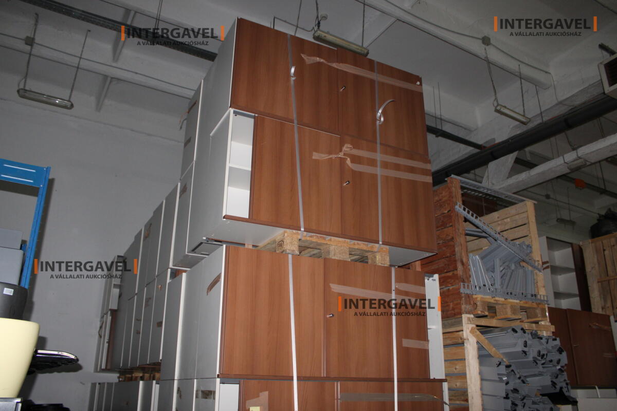 Polcos szekrény (tolóajtós-barna-750 mm magas) 2