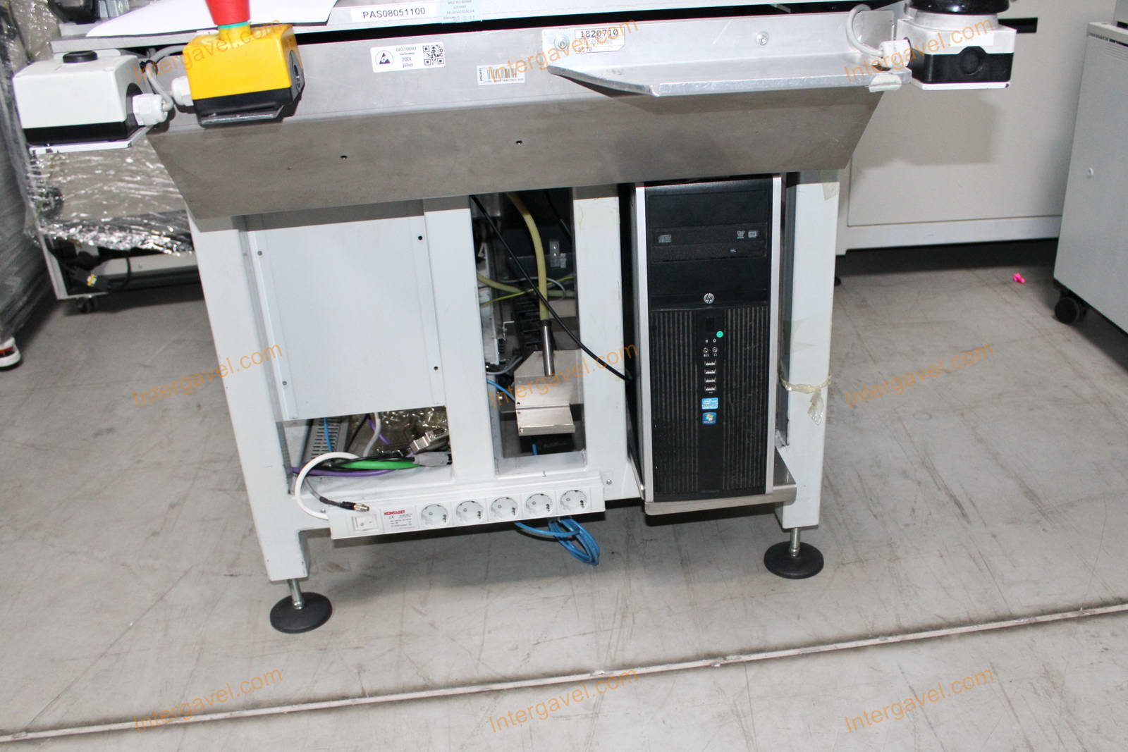 Bontott szerelő munkahely Mitsubishi RH-6FH5520-D1-S15 robottal 11