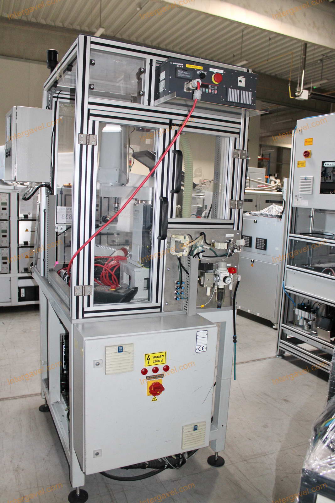 Bontott szerelő munkahely Mitsubishi RH-6FH5520-D1-S15 robottal 12