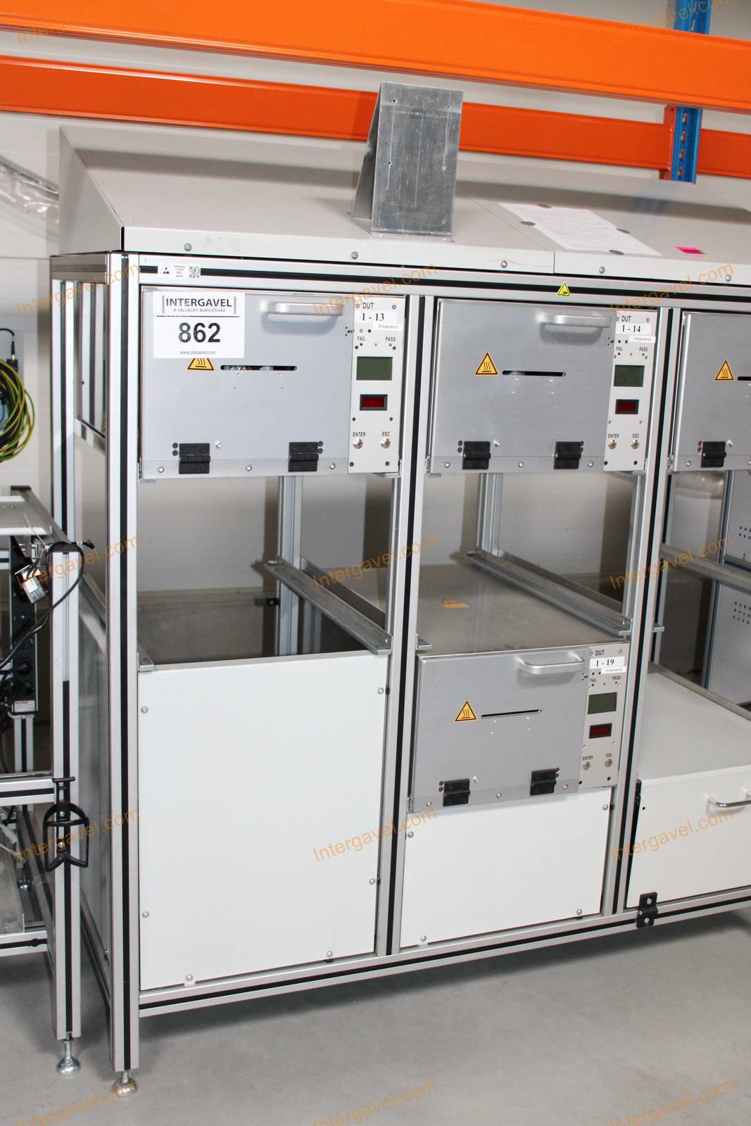 Bontott teszt szekrény 2