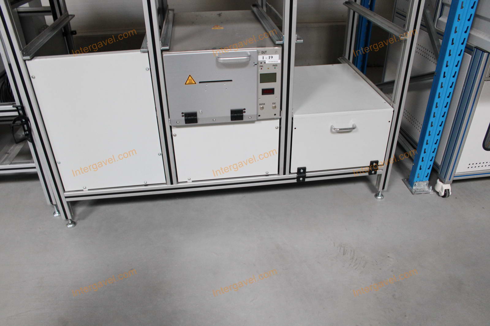 Bontott teszt szekrény 11