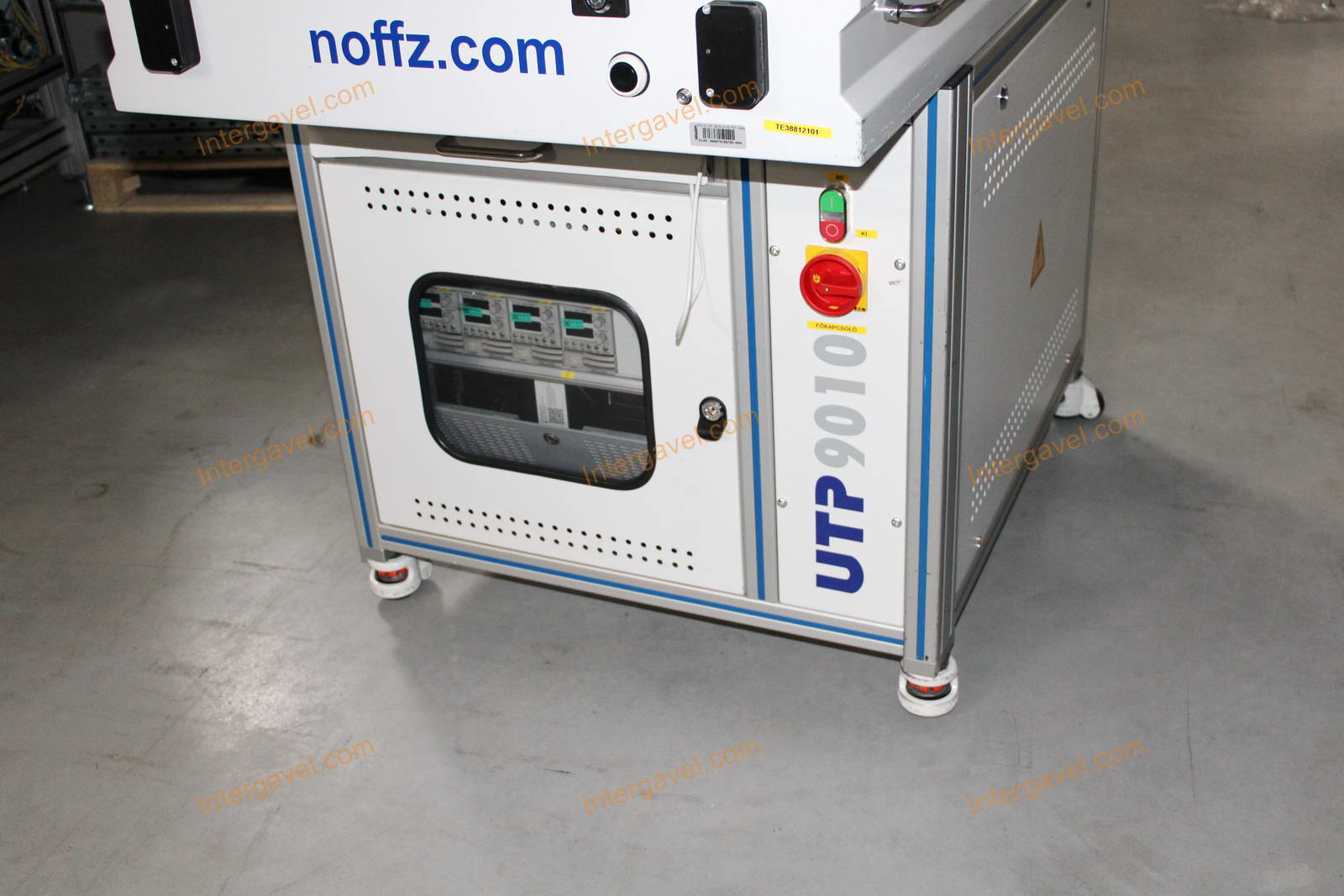 Bontott teszt szekrény 3