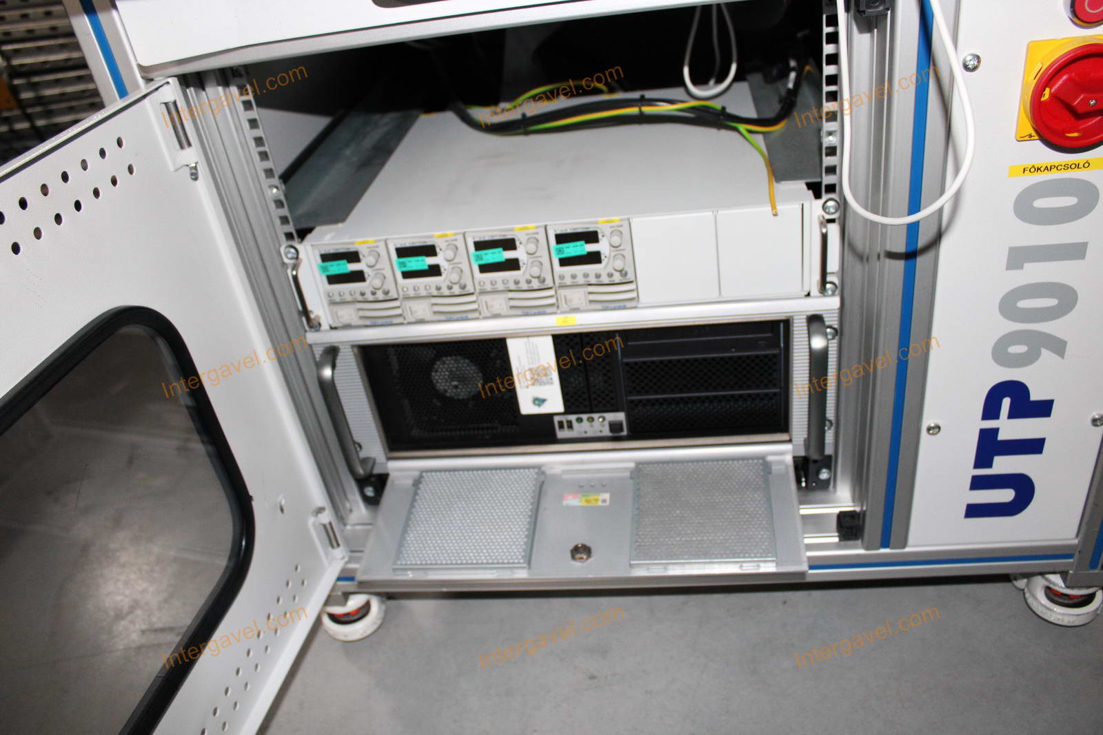 Bontott teszt szekrény 4