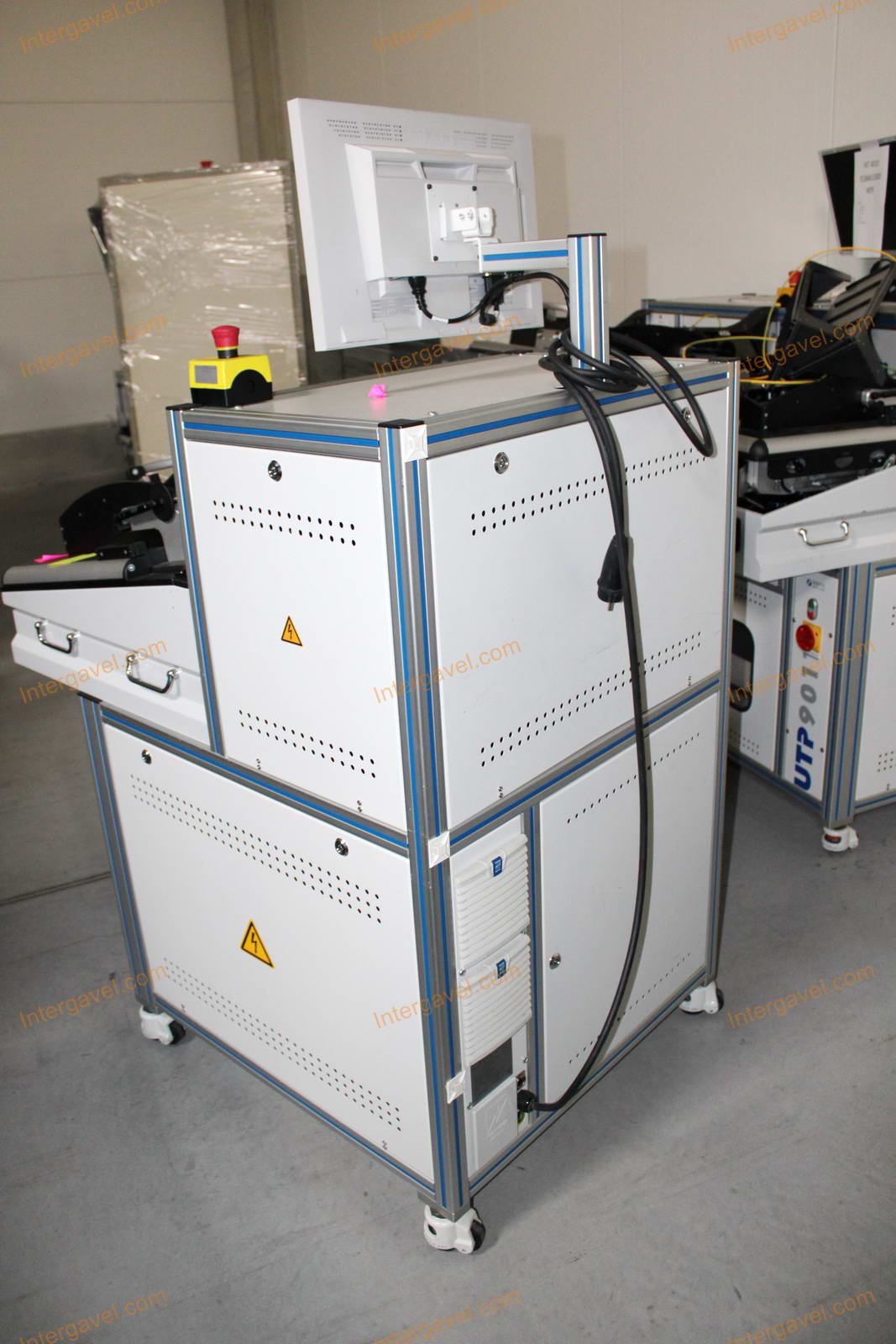 Bontott teszt szekrény 8