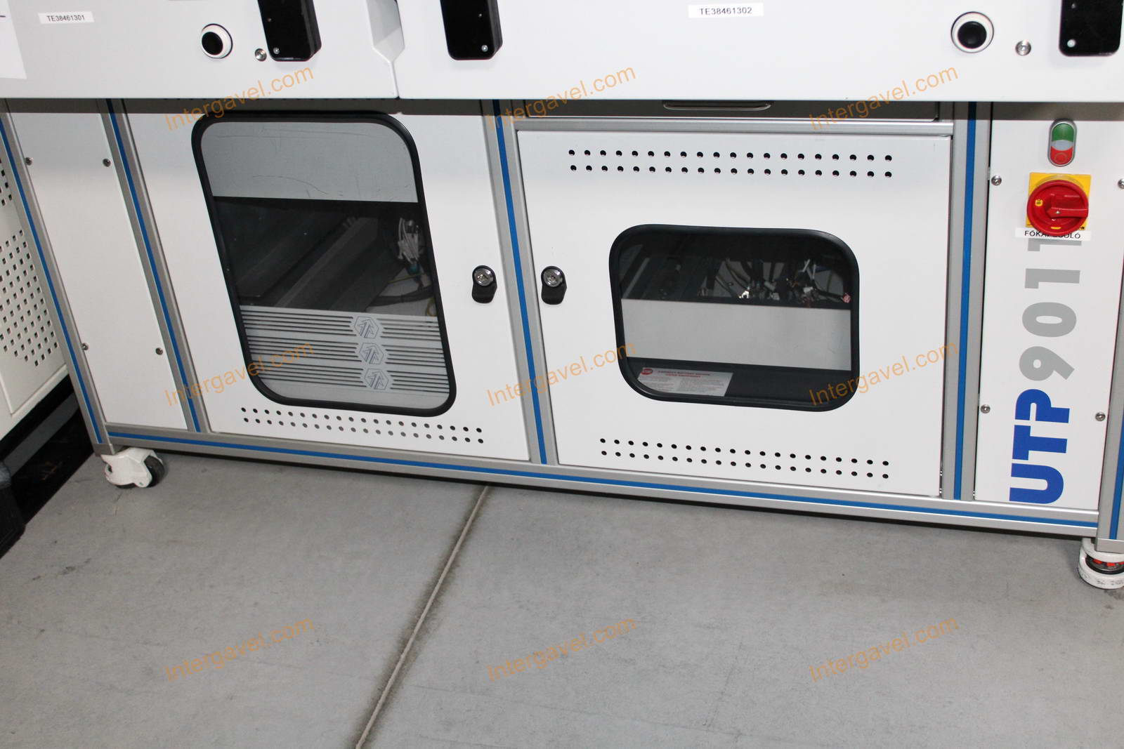 Bontott teszt szekrény 2