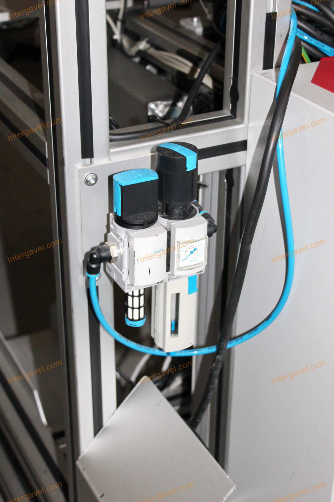 Bontott szerelő munkahely 10