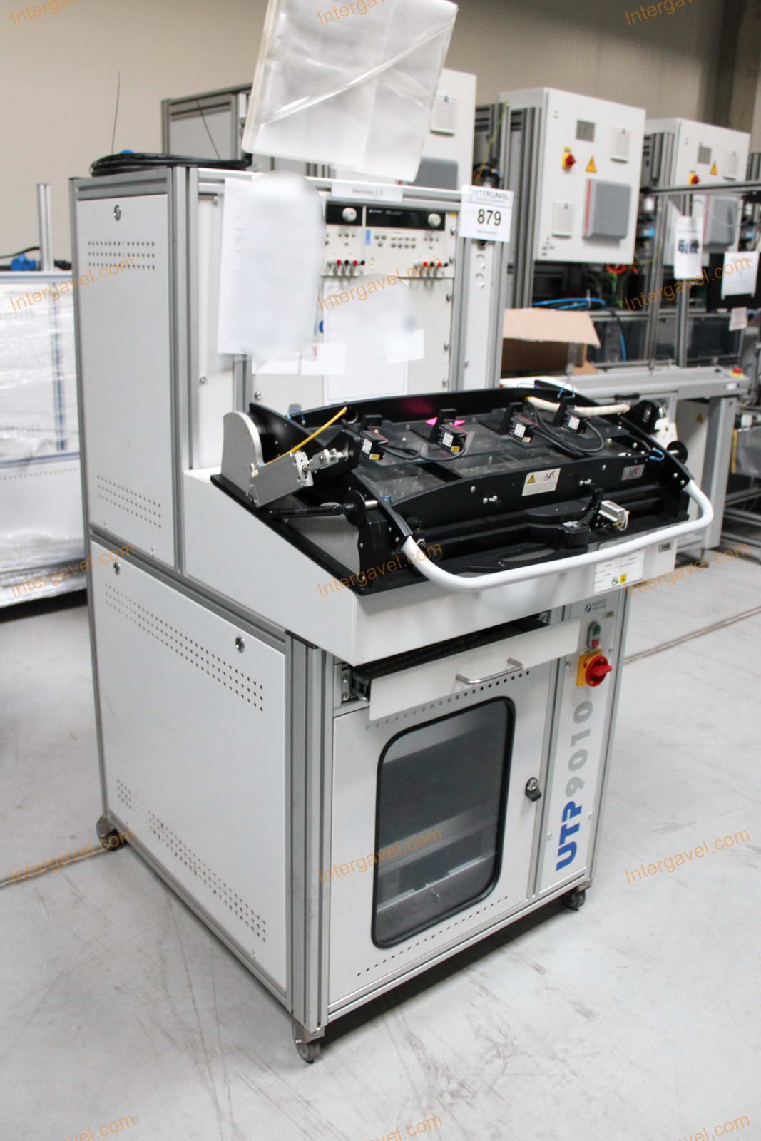 Bontott teszt szekrény