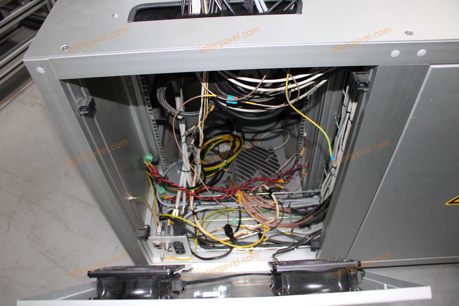 Bontott teszt munkahely 8