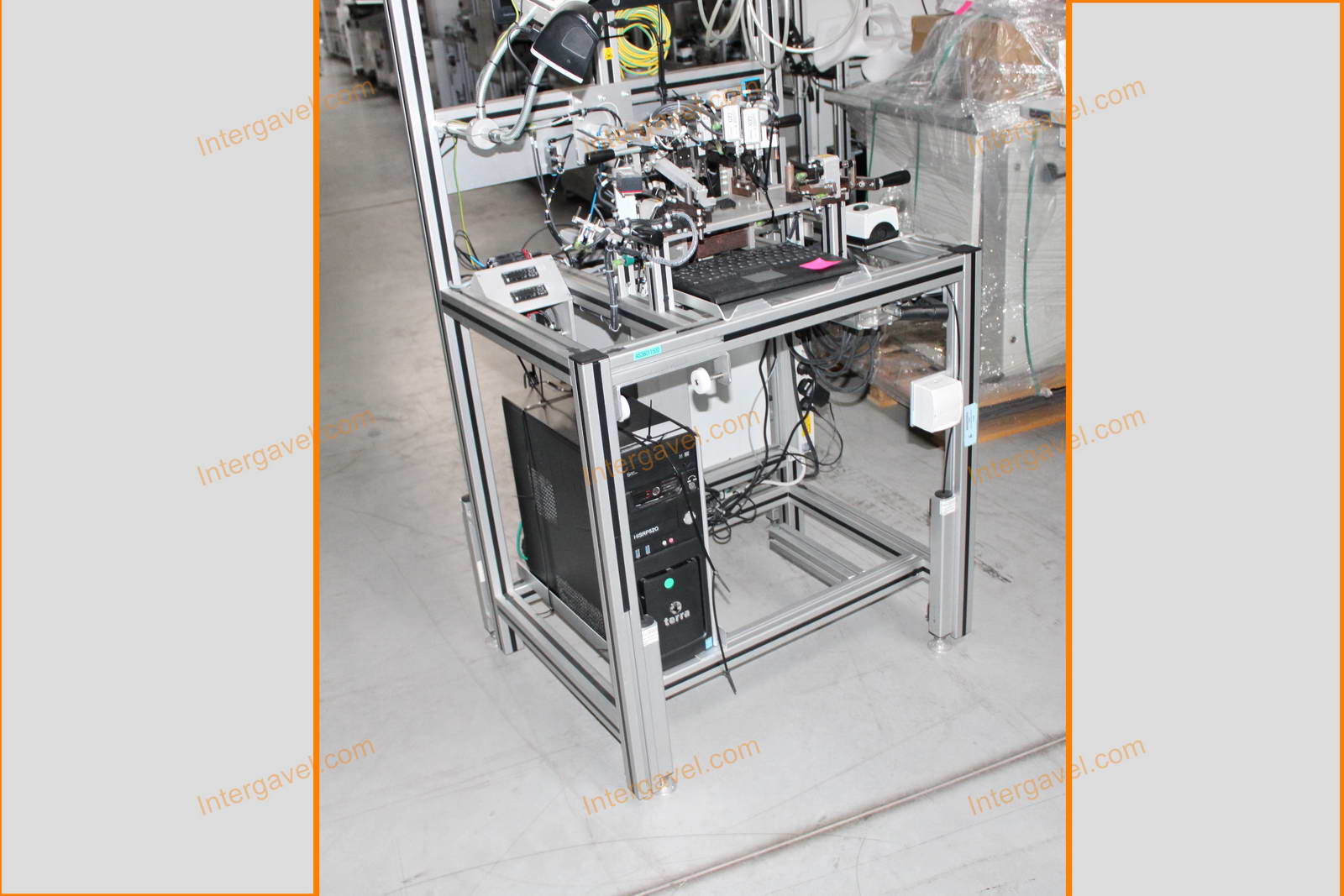 Bontott szerelő munkahely 2