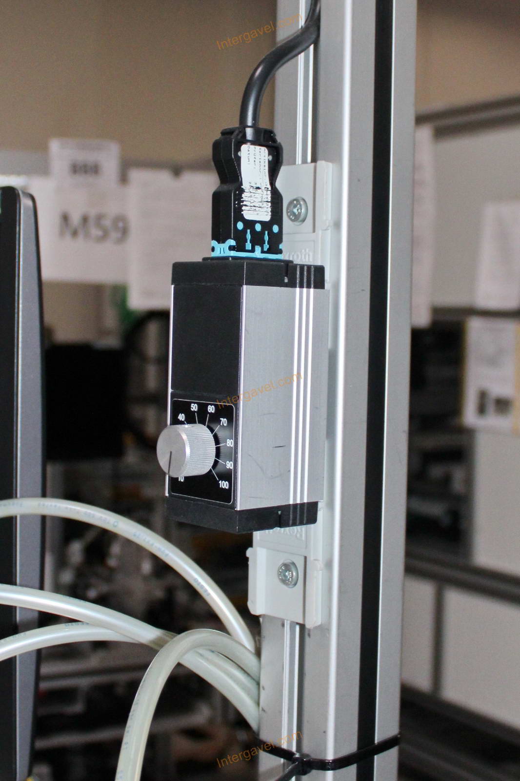 Bontott szerelő munkahely 11