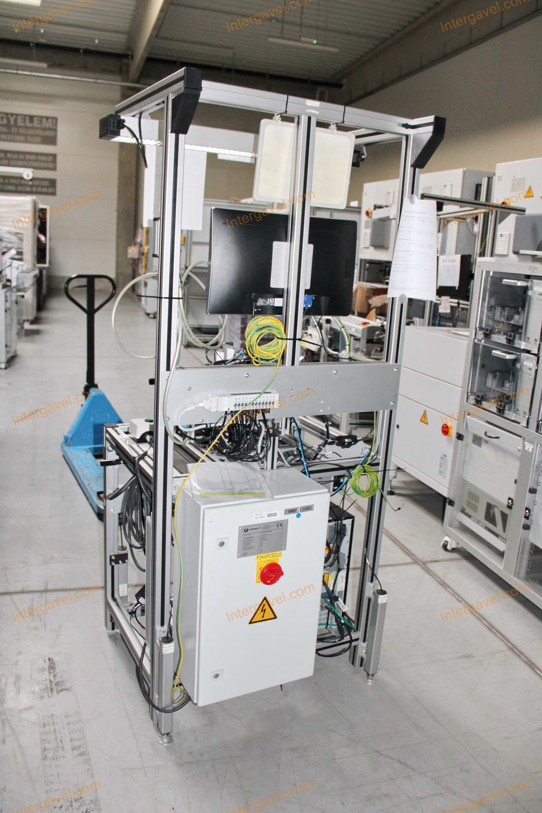 Bontott szerelő munkahely 12