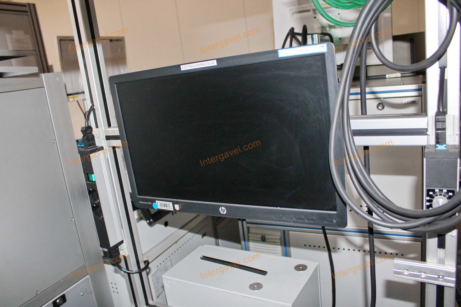 Bontott szerelő munkahely 7