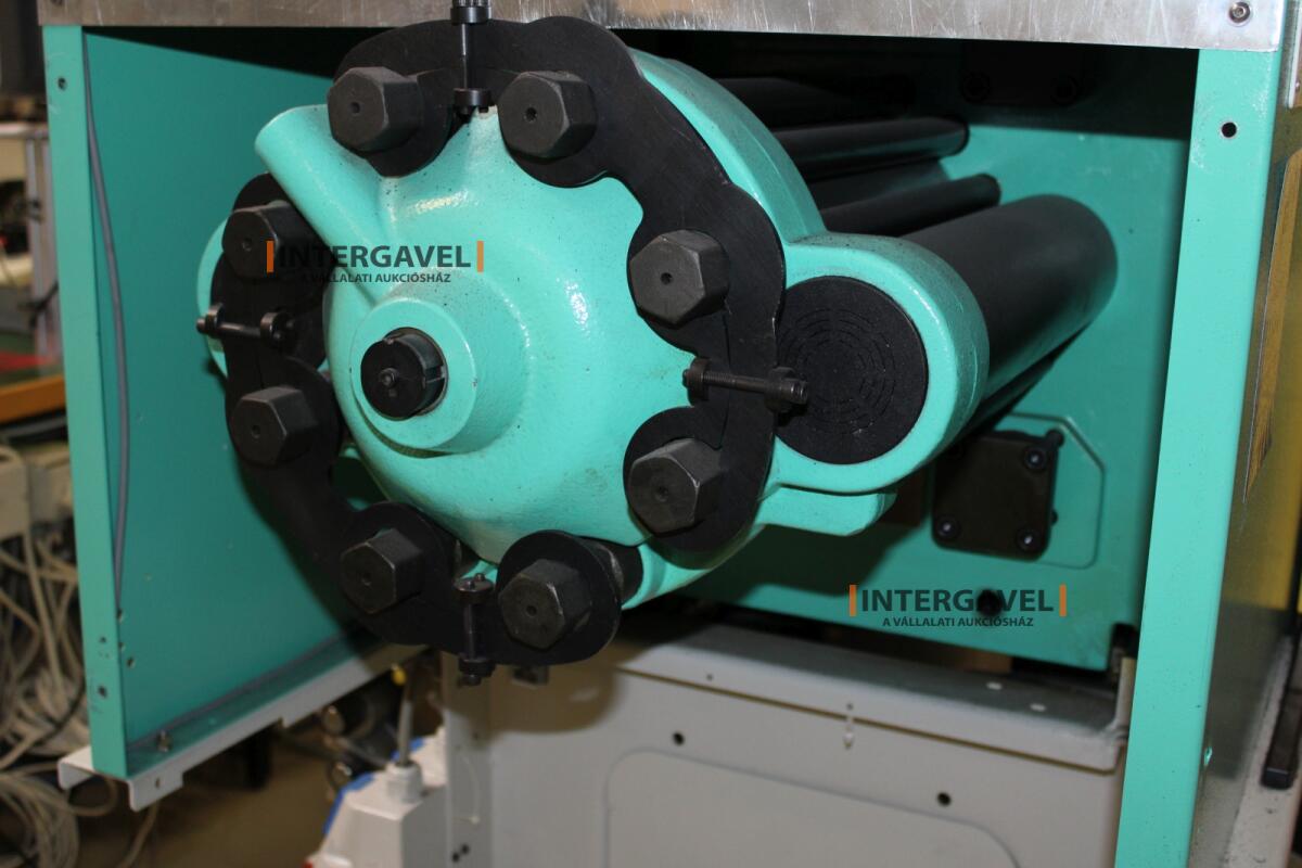 Műanyag fröccsöntőgép 9