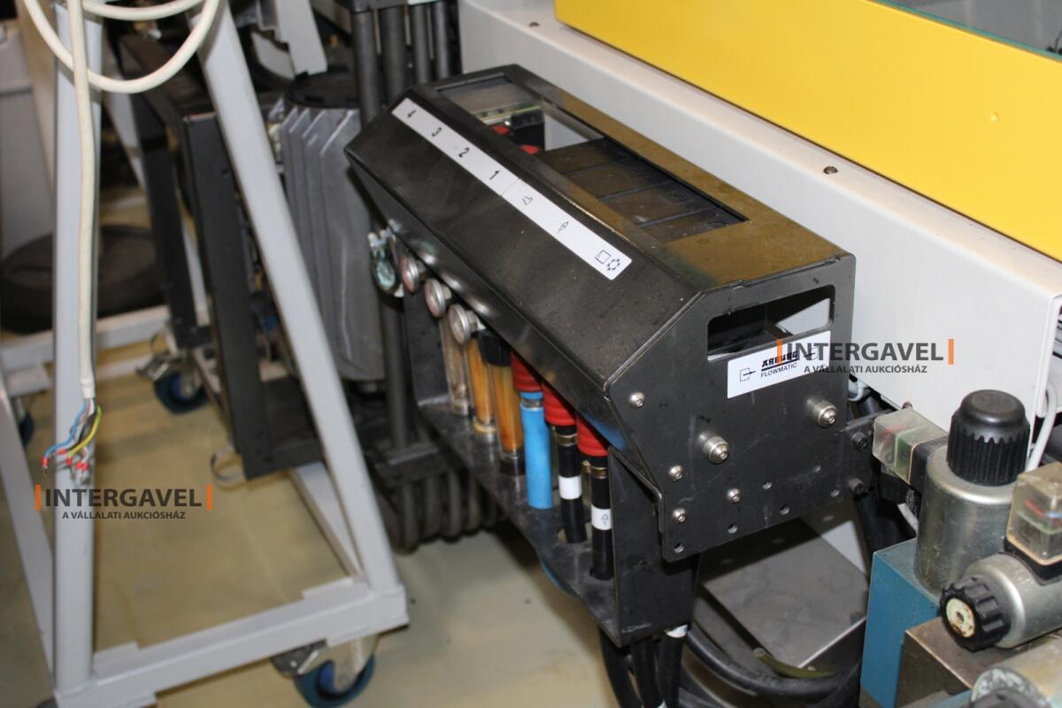 Műanyag fröccsöntőgép 11