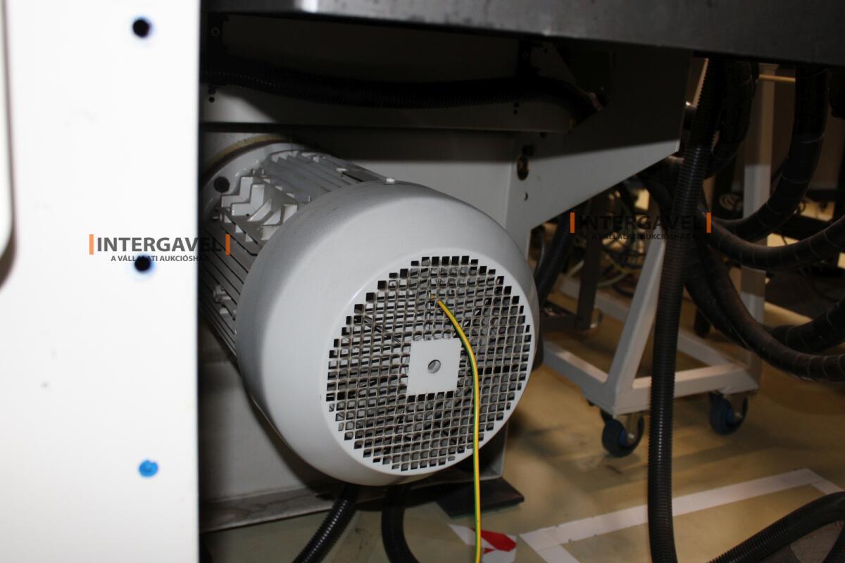 Műanyag fröccsöntőgép 21