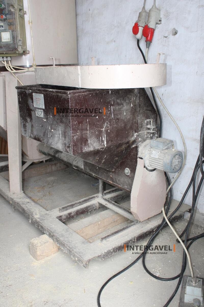 Takarmánykeverő - Bábolna 8