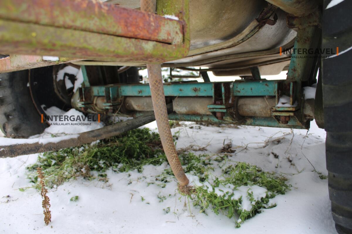 Vontatott 1000 l tartály 10