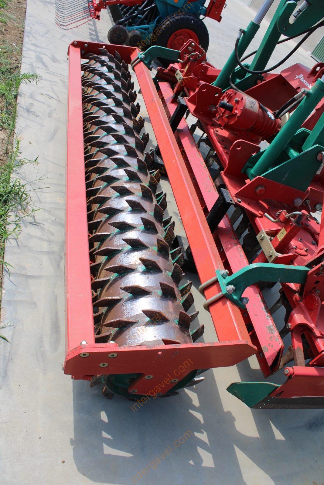 Forgóborona - Kverneland 12