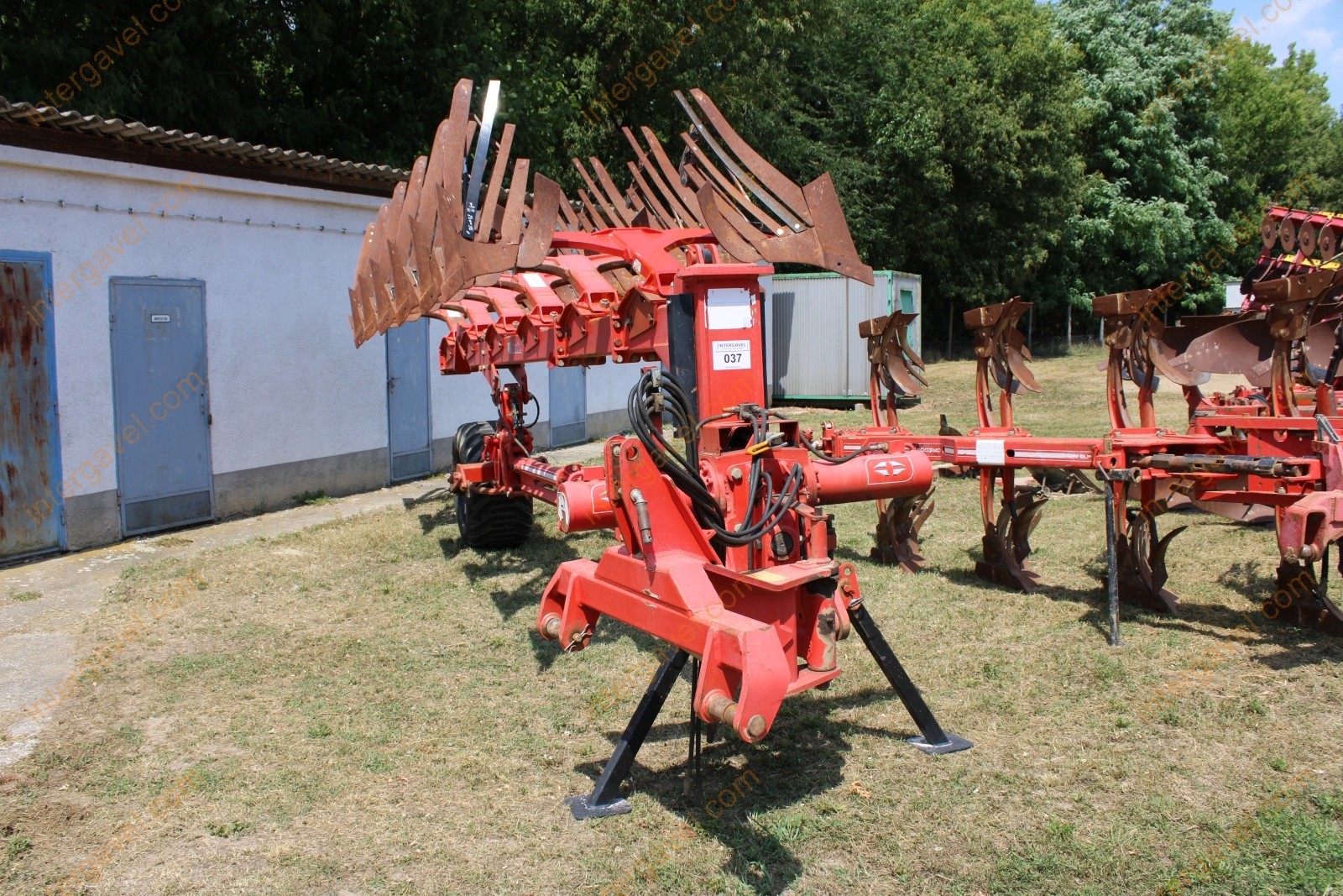 Eke - Gregoire Besson