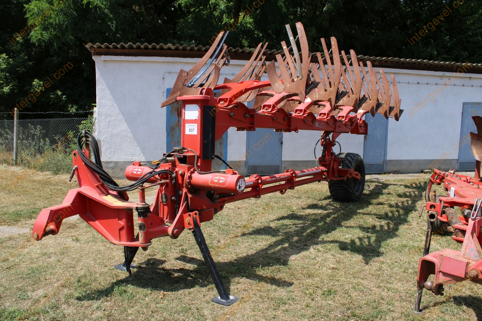 Eke - Gregoire Besson 2