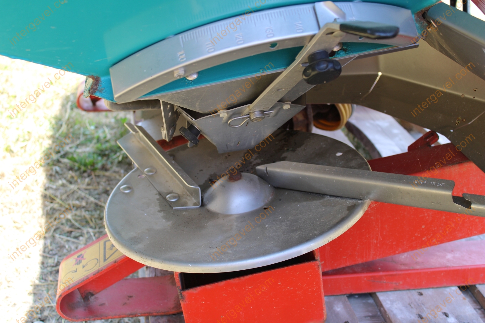 Műtrágyaszóró - Sulky 11