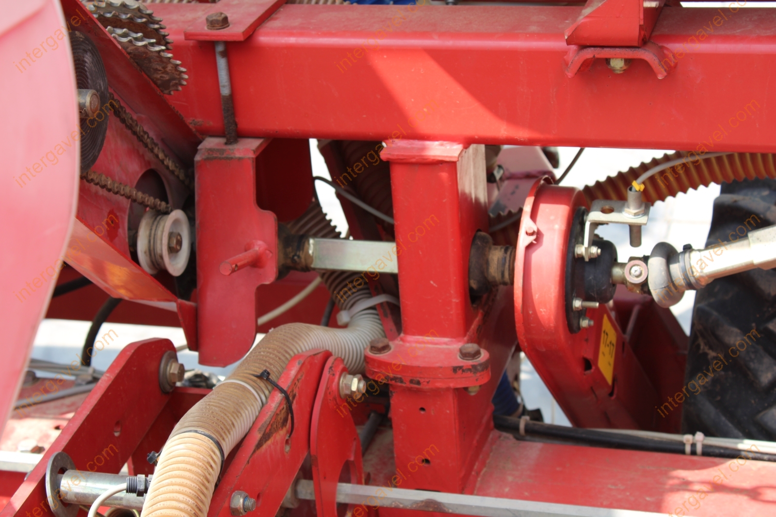 Szemenkénti vetőgép - Kverneland 18