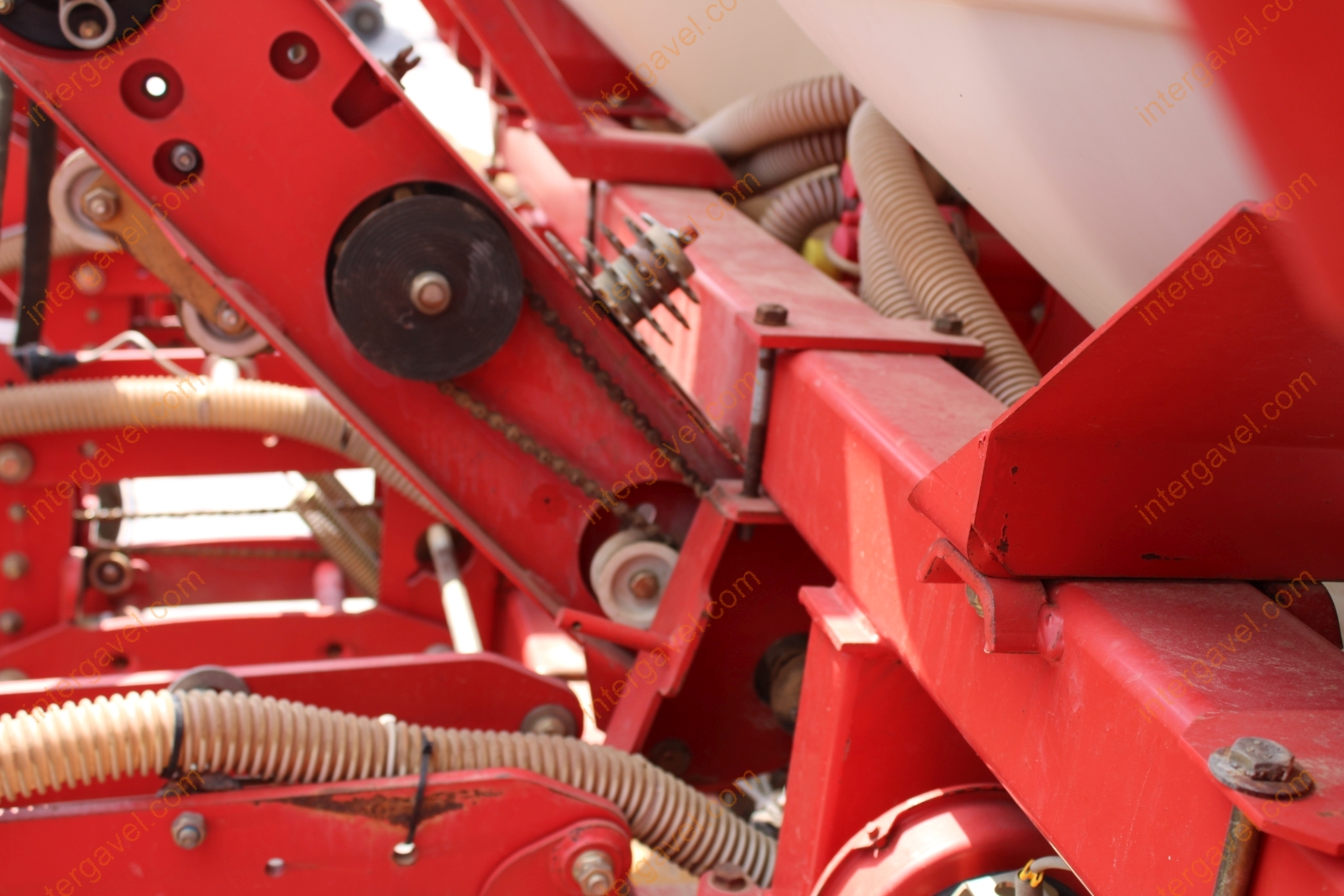 Szemenkénti vetőgép - Kverneland 19