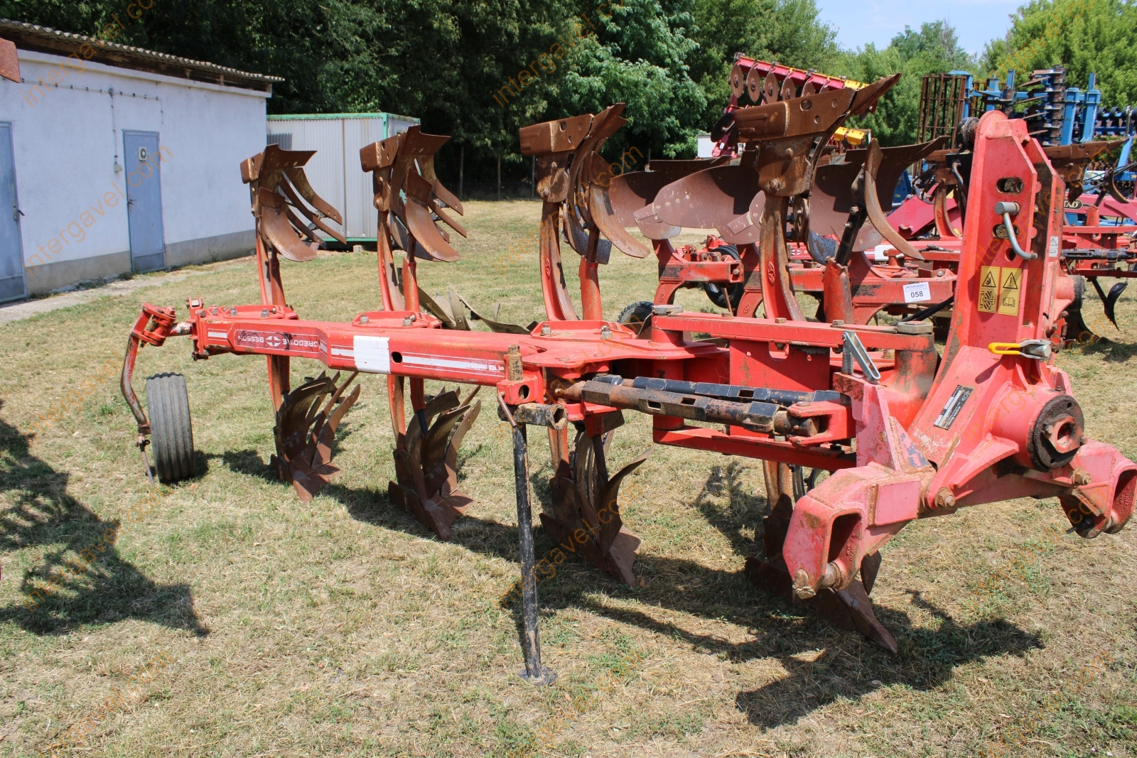 Eke - Gregoire Besson 4