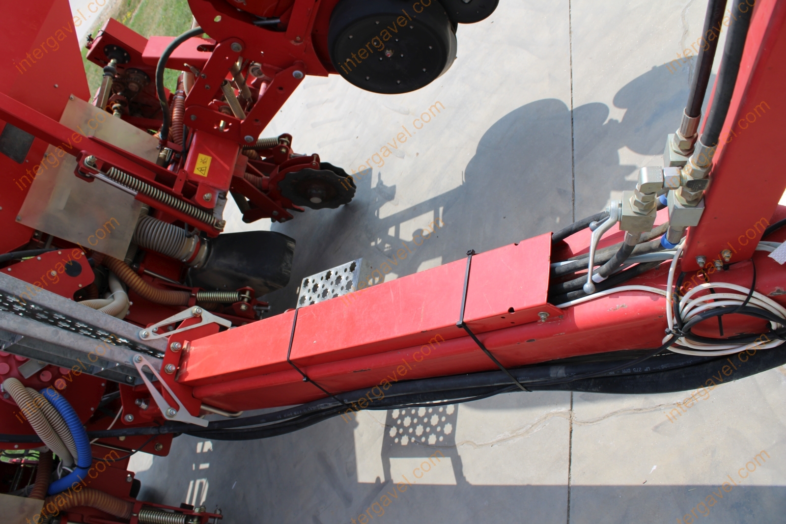 Szemenkénti vetőgép - Kverneland 8