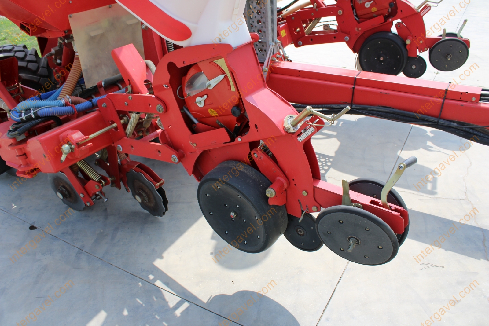 Szemenkénti vetőgép - Kverneland 9