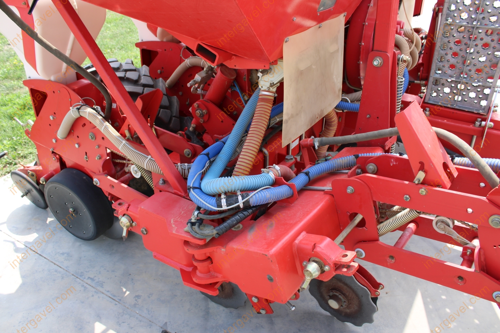 Szemenkénti vetőgép - Kverneland 10