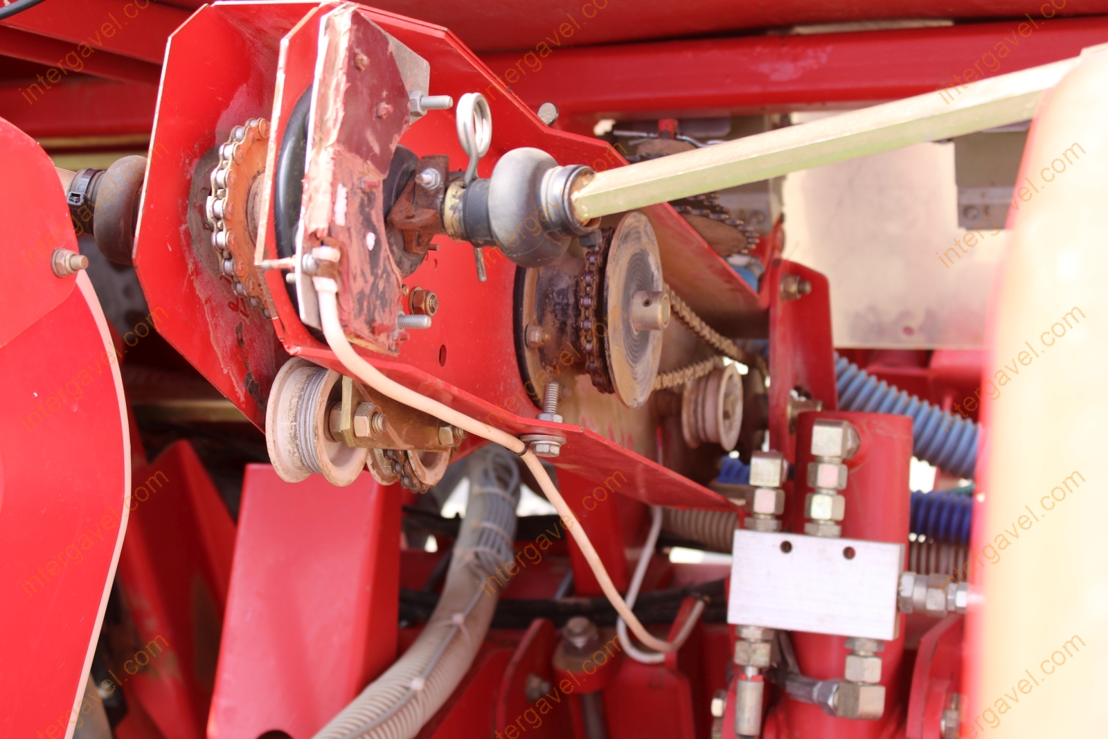 Szemenkénti vetőgép - Kverneland 13