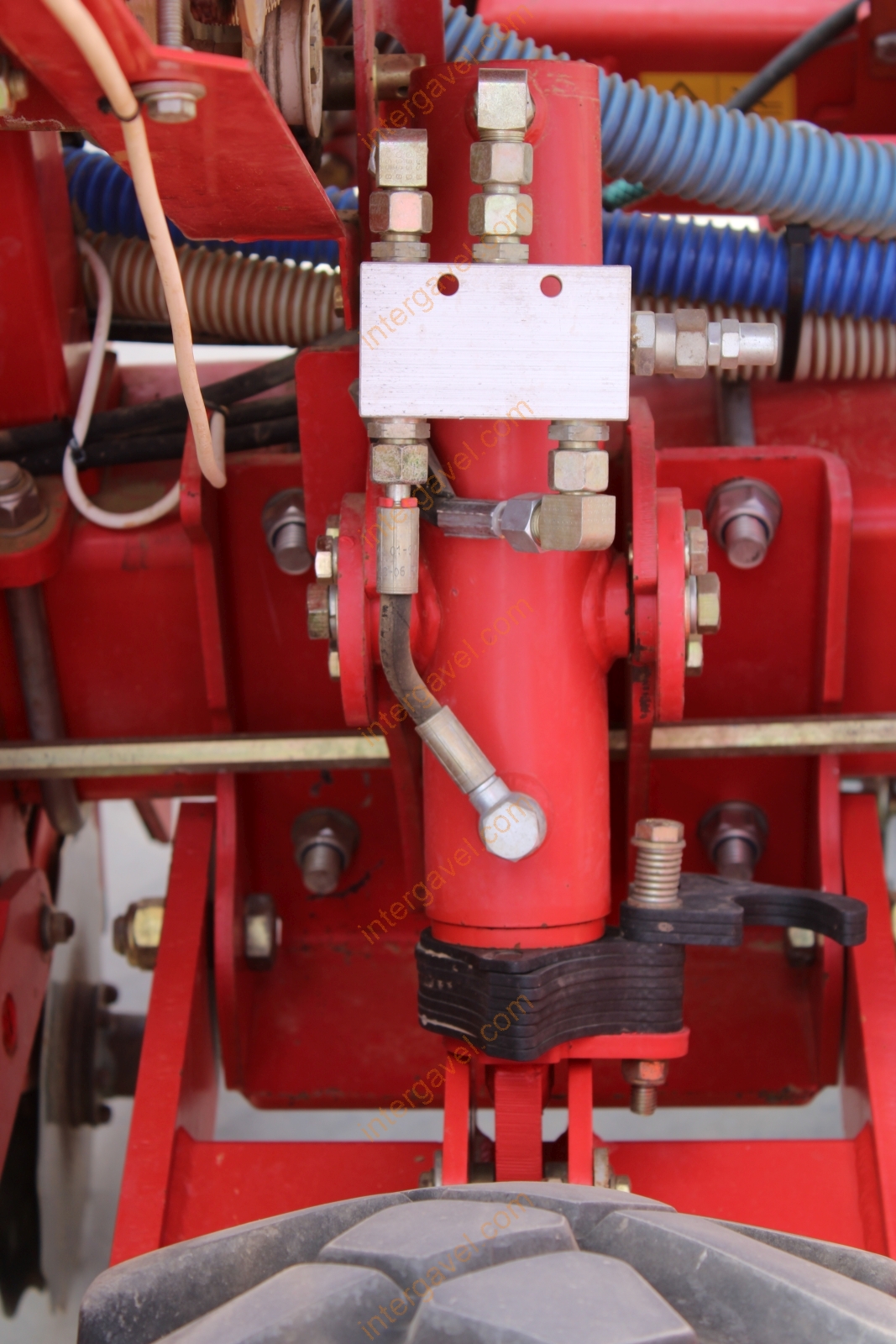 Szemenkénti vetőgép - Kverneland 14