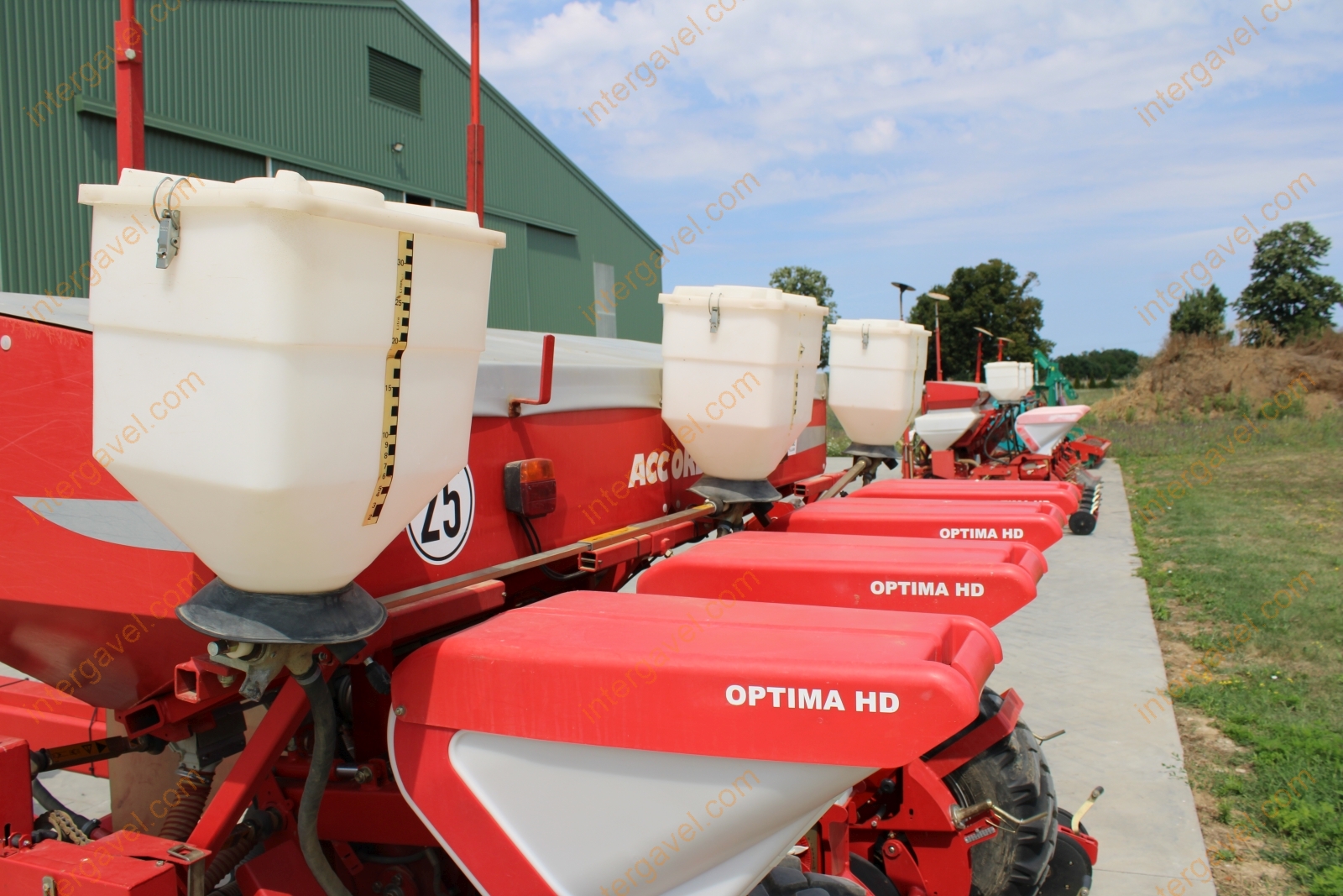 Szemenkénti vetőgép - Kverneland 18