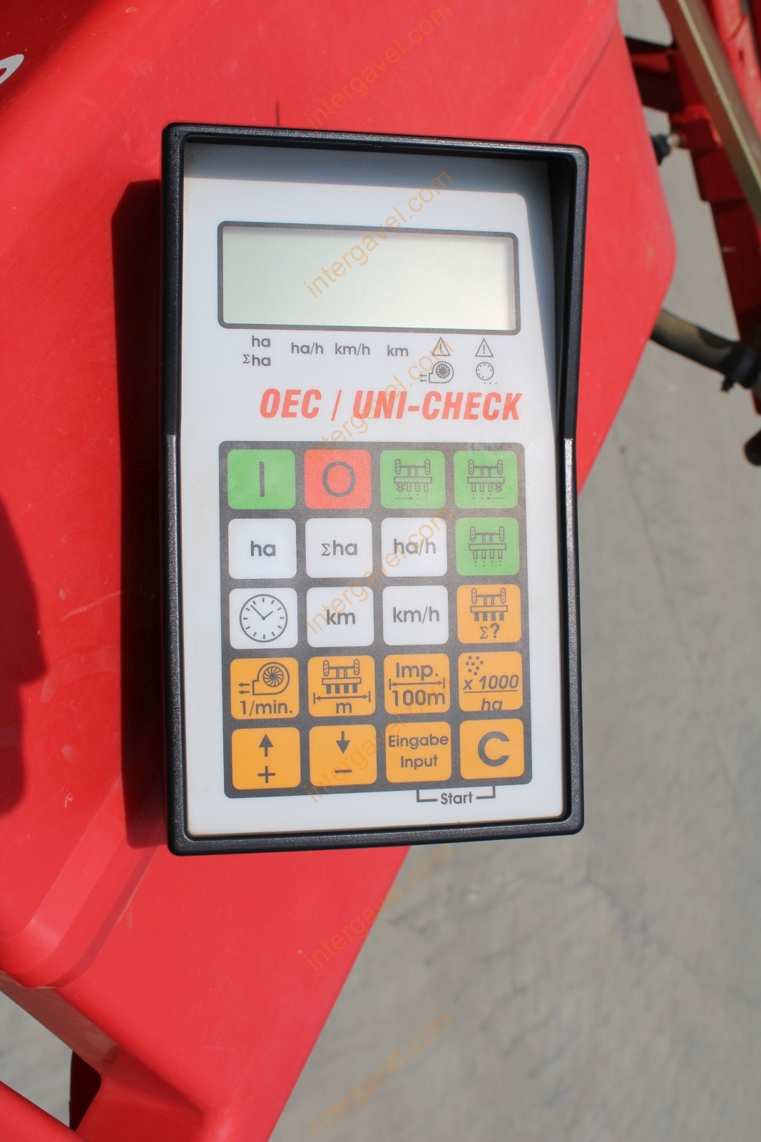 Szemenkénti vetőgép - Kverneland 27