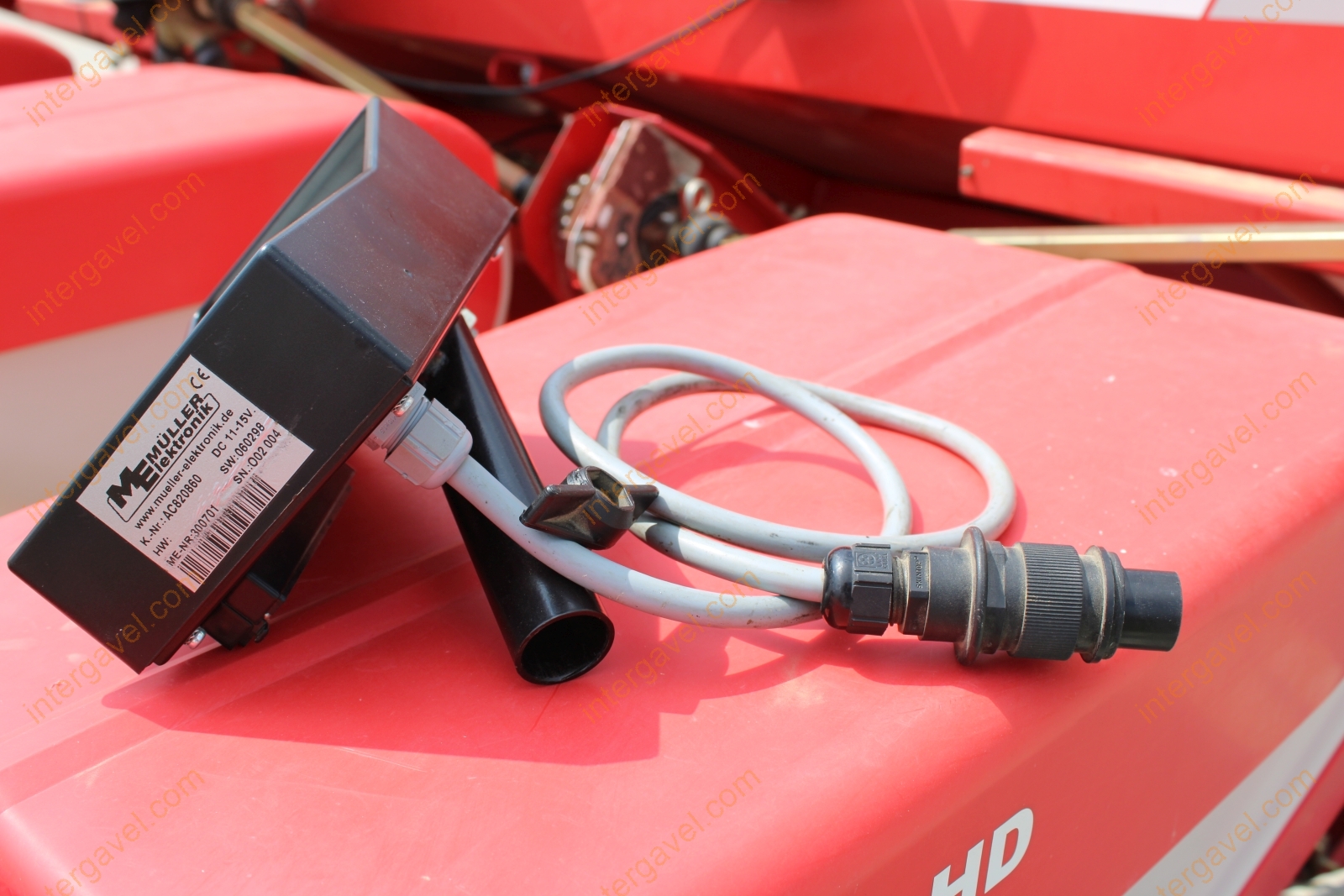 Szemenkénti vetőgép - Kverneland 28