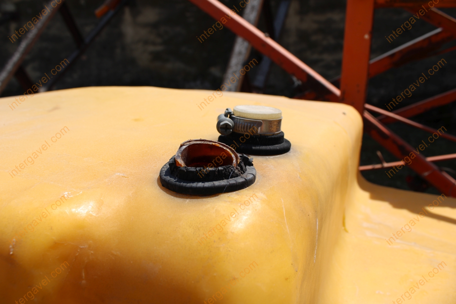 Permetező tartály 7