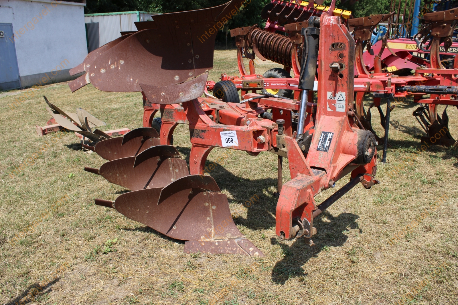 Eke - Gregoire Besson