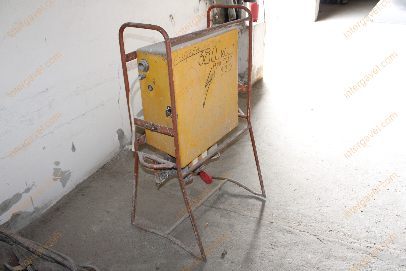 Kapcsoló szekrény 2