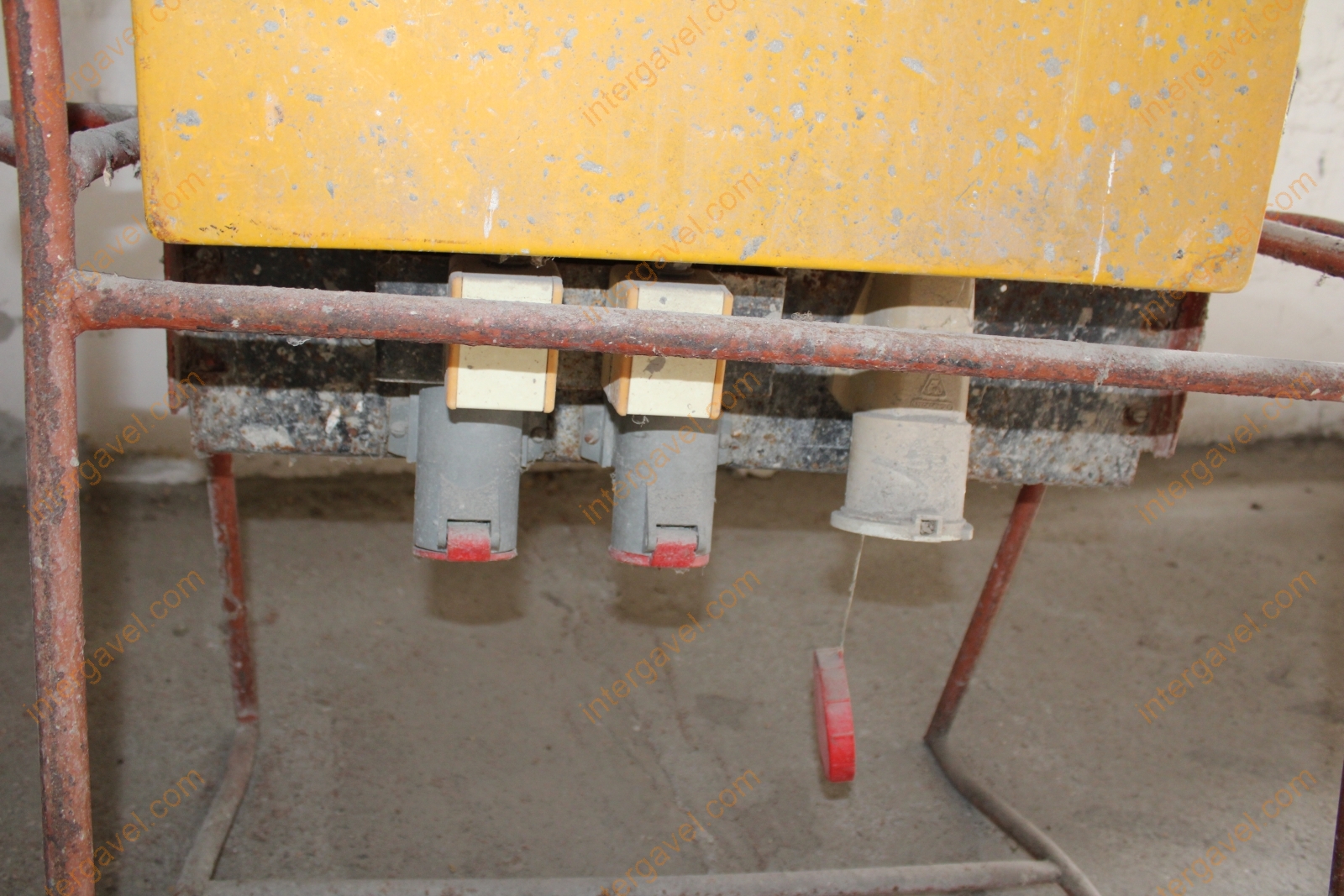 Kapcsoló szekrény 3