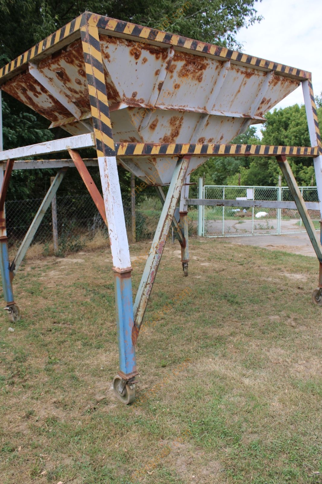 Kitároló állvány 4