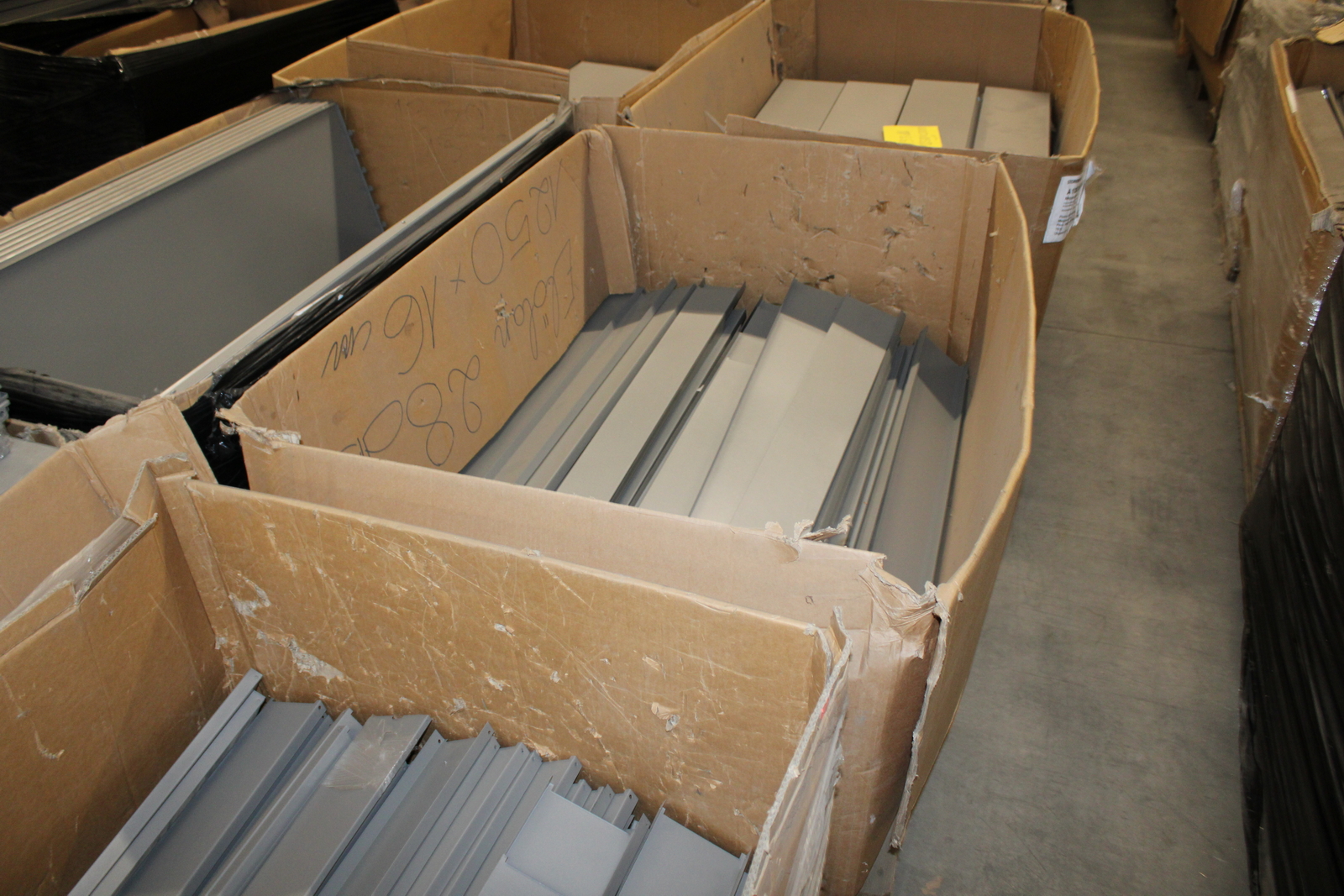 Bolti polc (1,8m) 14