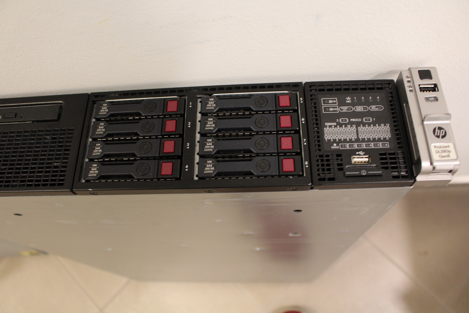 Szerver ( HP ProLiant DL380p Gen8) 3