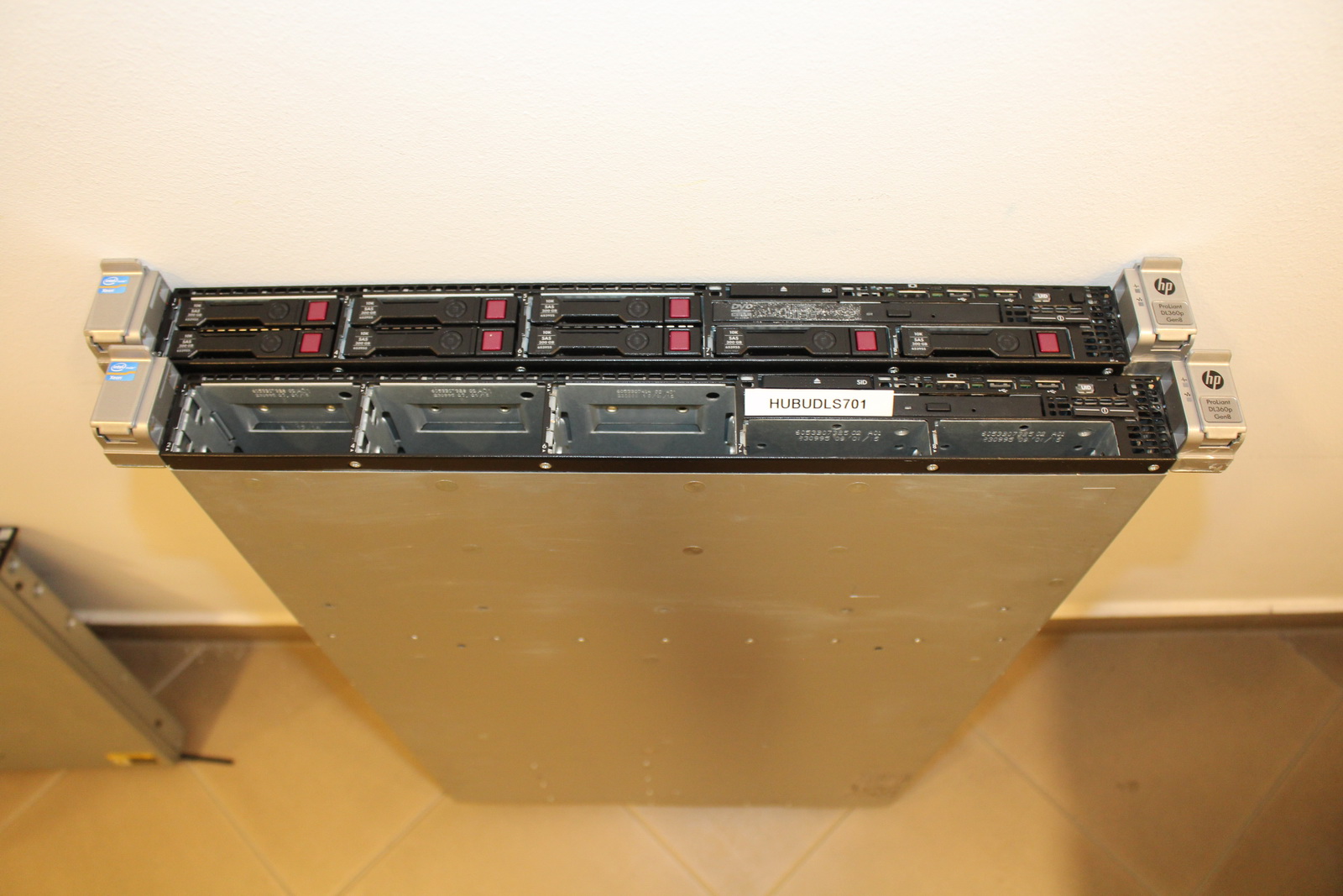 Szerver (HP ProLiant DL360p Gen8) 2