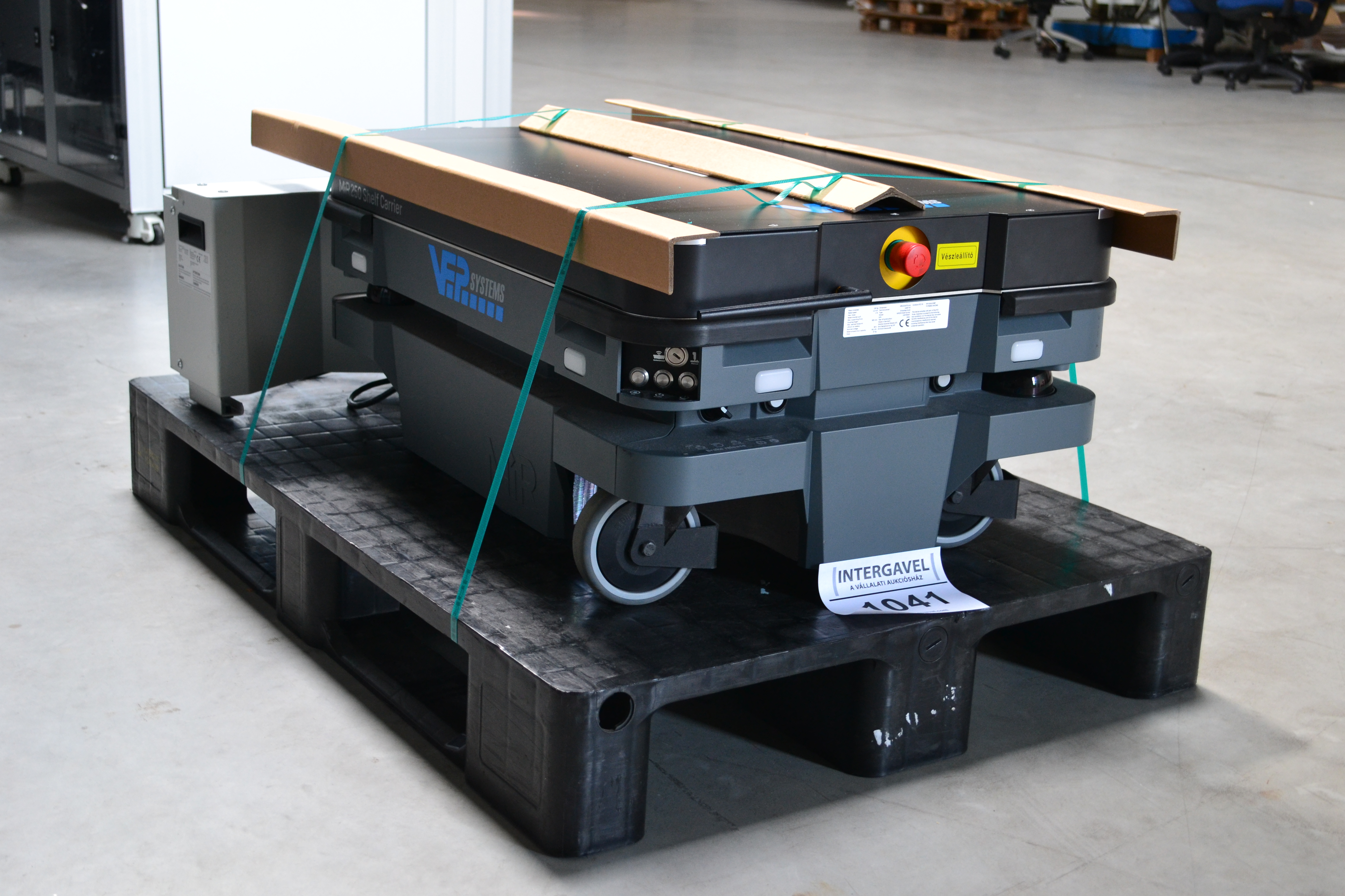 Robot, célgép, kompresszor aukciója