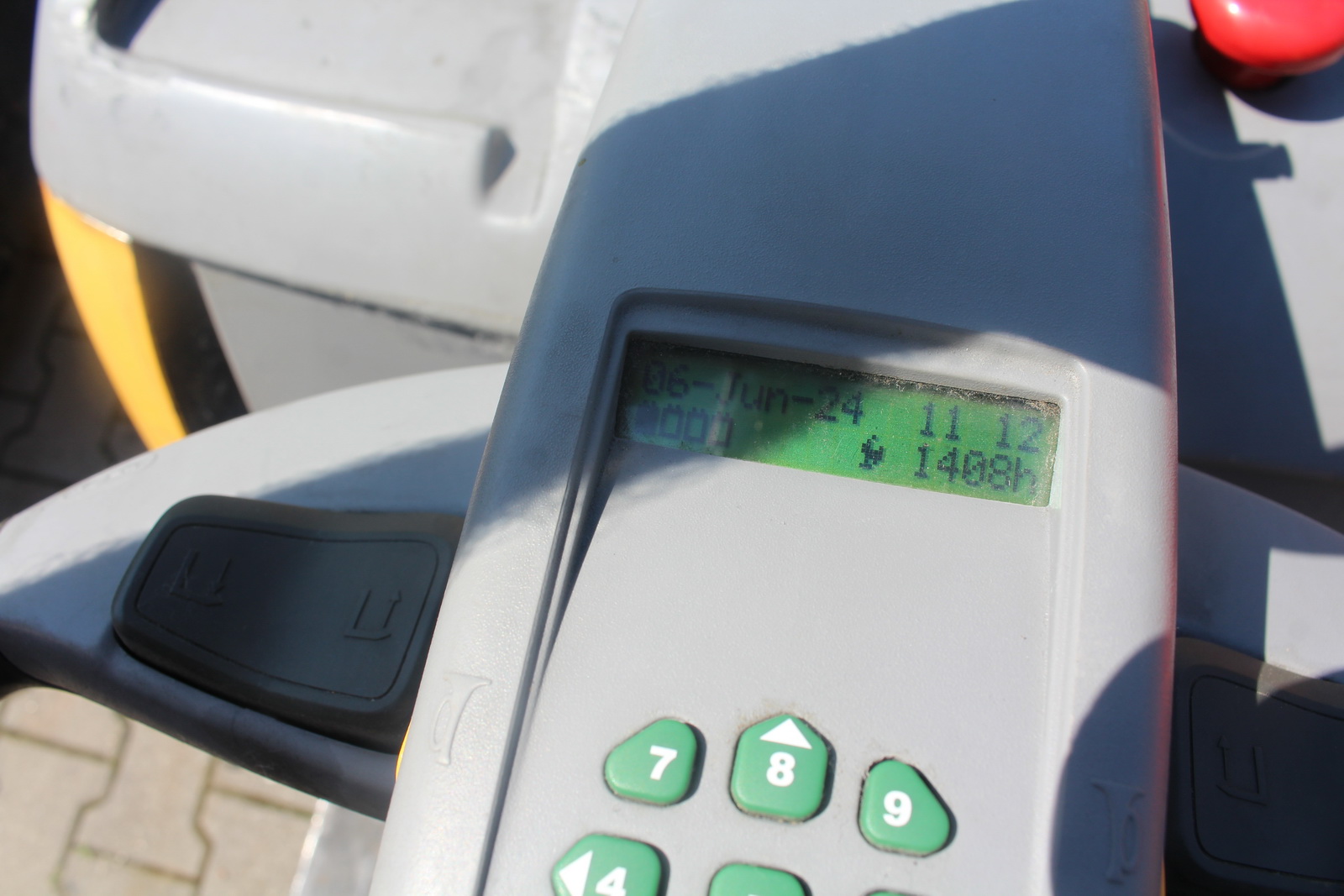 Elektromos raklapszállító targonca 4