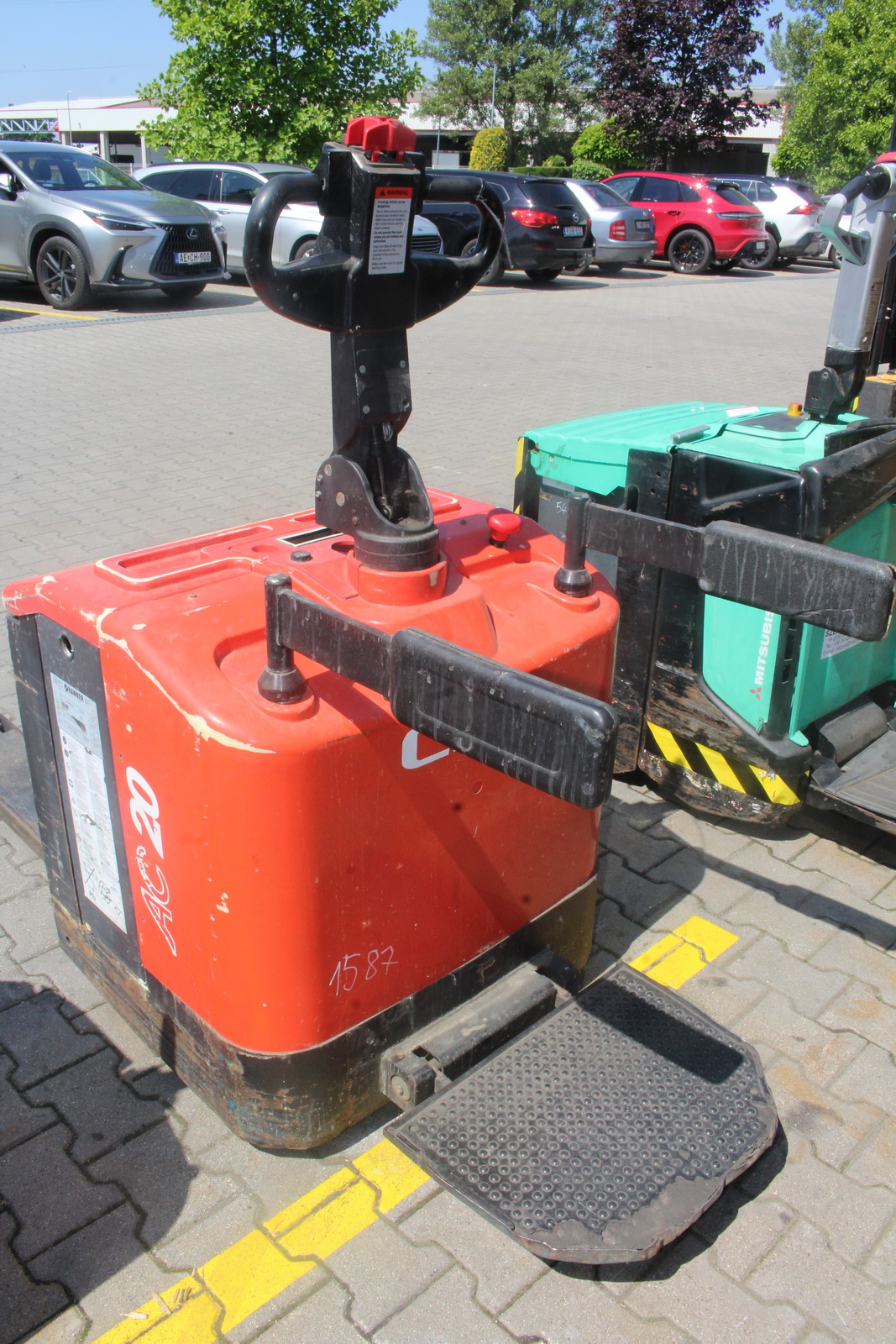 Elektromos raklapszállító targonca 5