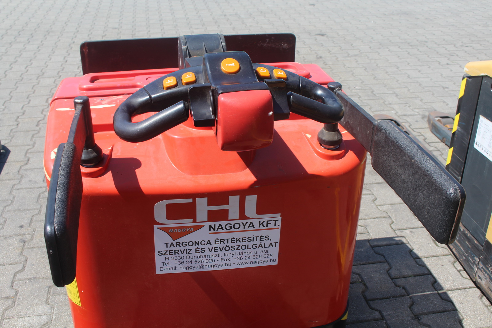 Elektromos raklapszállító targonca 10