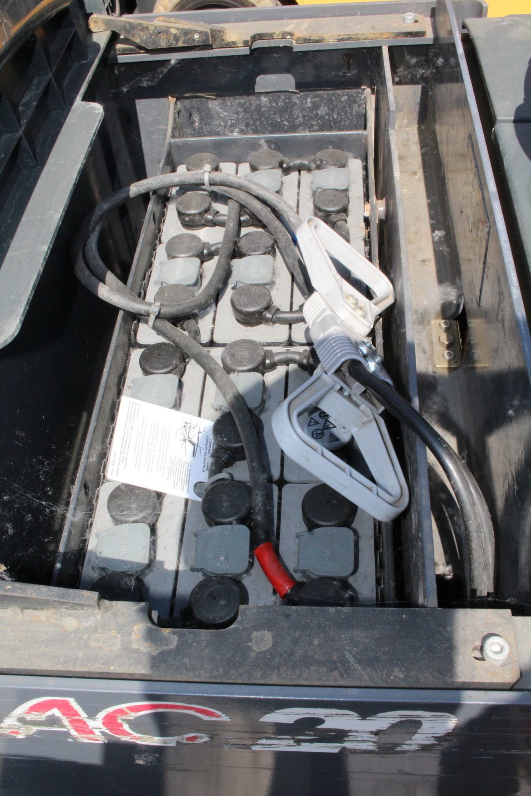 Elektromos raklapszállító targonca 4