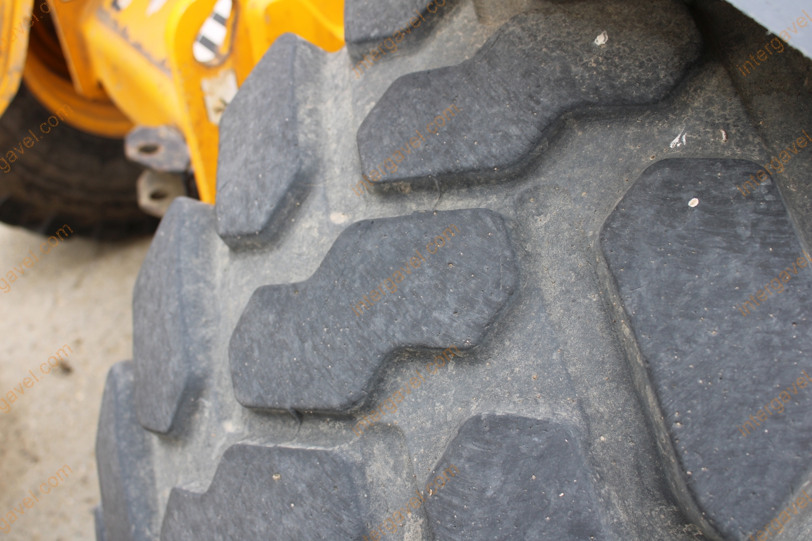 Teleszkópos rakodó - JCB 8